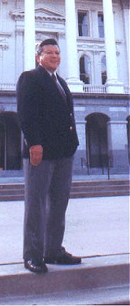 Bob Kent on the steps of the capitol